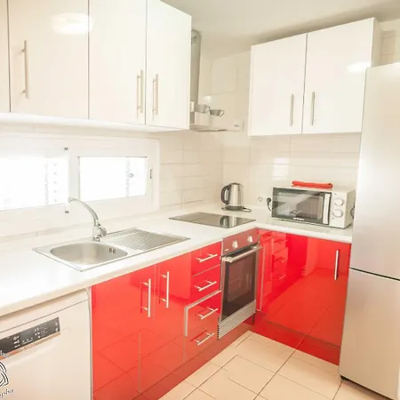 Townhouse Oasis Fanabe With 3 Bedrooms And Ac, Mir150 Apartment