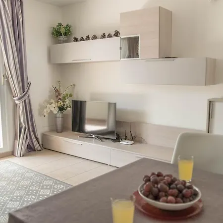 Apartment Townhouse Oasis Fanabe With 3 Bedrooms And Ac, Mir150