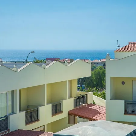 Apartment Townhouse Oasis Fanabe With 3 Bedrooms And Ac, Mir150 *