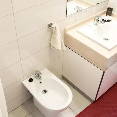 アパート Townhouse Oasis Fanabe With 3 Bedrooms And Ac, Mir150 アデヘ