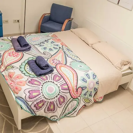 Townhouse Oasis Fanabe With 3 Bedrooms And Ac, Mir150 アデヘ