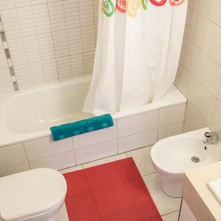 Townhouse Oasis Fanabe With 3 Bedrooms And Ac, Mir150 アデヘ